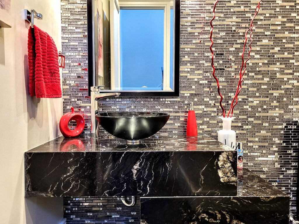 Smart design meets simplicity. This renovation proves that even smaller spaces can feel spacious and stylish with the right layout and finishes.